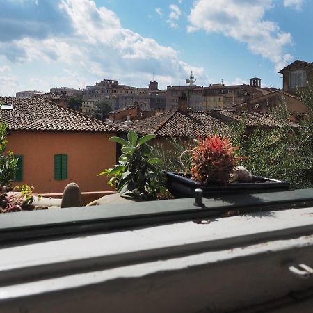 Azzi B&B Comfortably, In The Quietness Of The Perugia Historical Centre Екстериор снимка