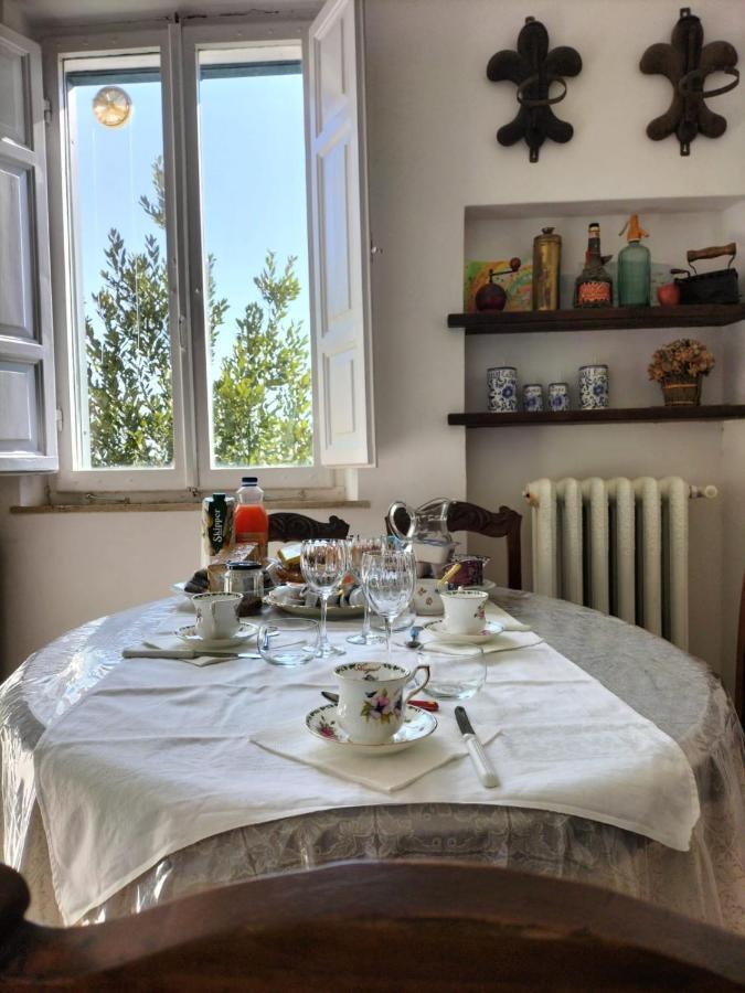 Azzi B&B Comfortably, In The Quietness Of The Perugia Historical Centre Екстериор снимка