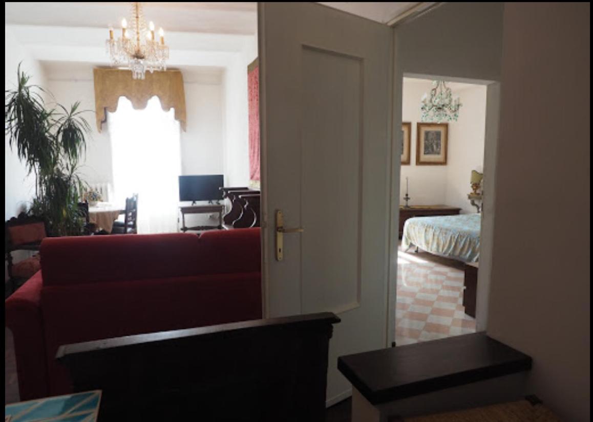 Azzi B&B Comfortably, In The Quietness Of The Perugia Historical Centre Екстериор снимка