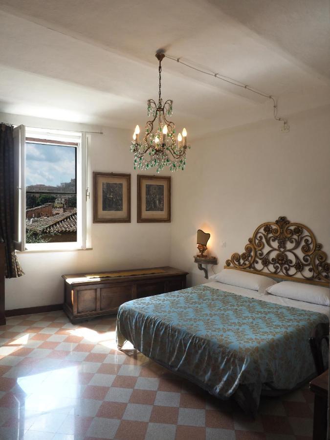 Azzi B&B Comfortably, In The Quietness Of The Perugia Historical Centre Екстериор снимка